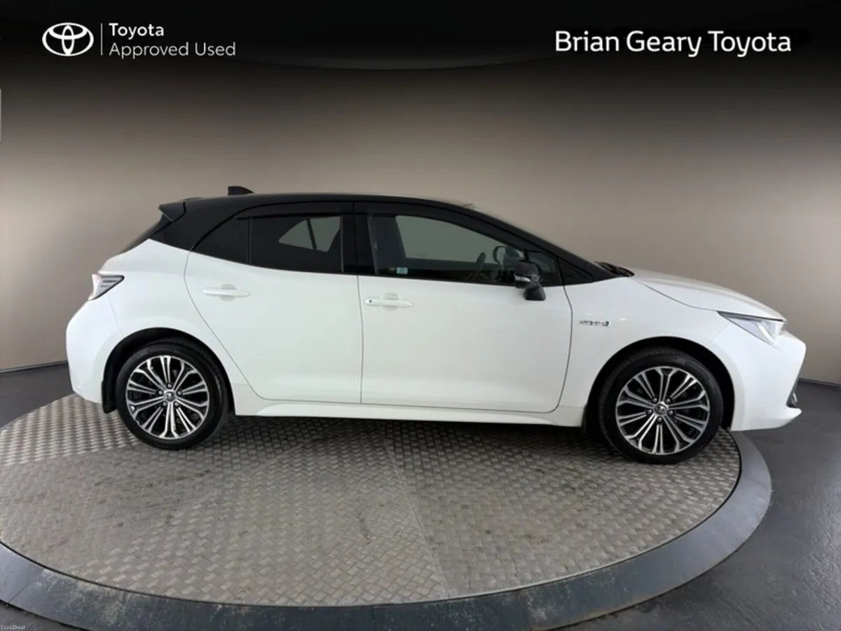 Toyota Corolla HYBRID LUNA SPORT H/B - Image 3
