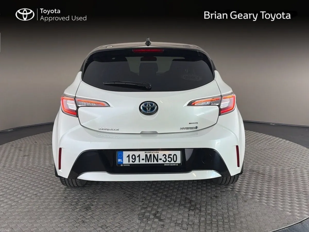 Toyota Corolla HYBRID LUNA SPORT H/B - Image 4