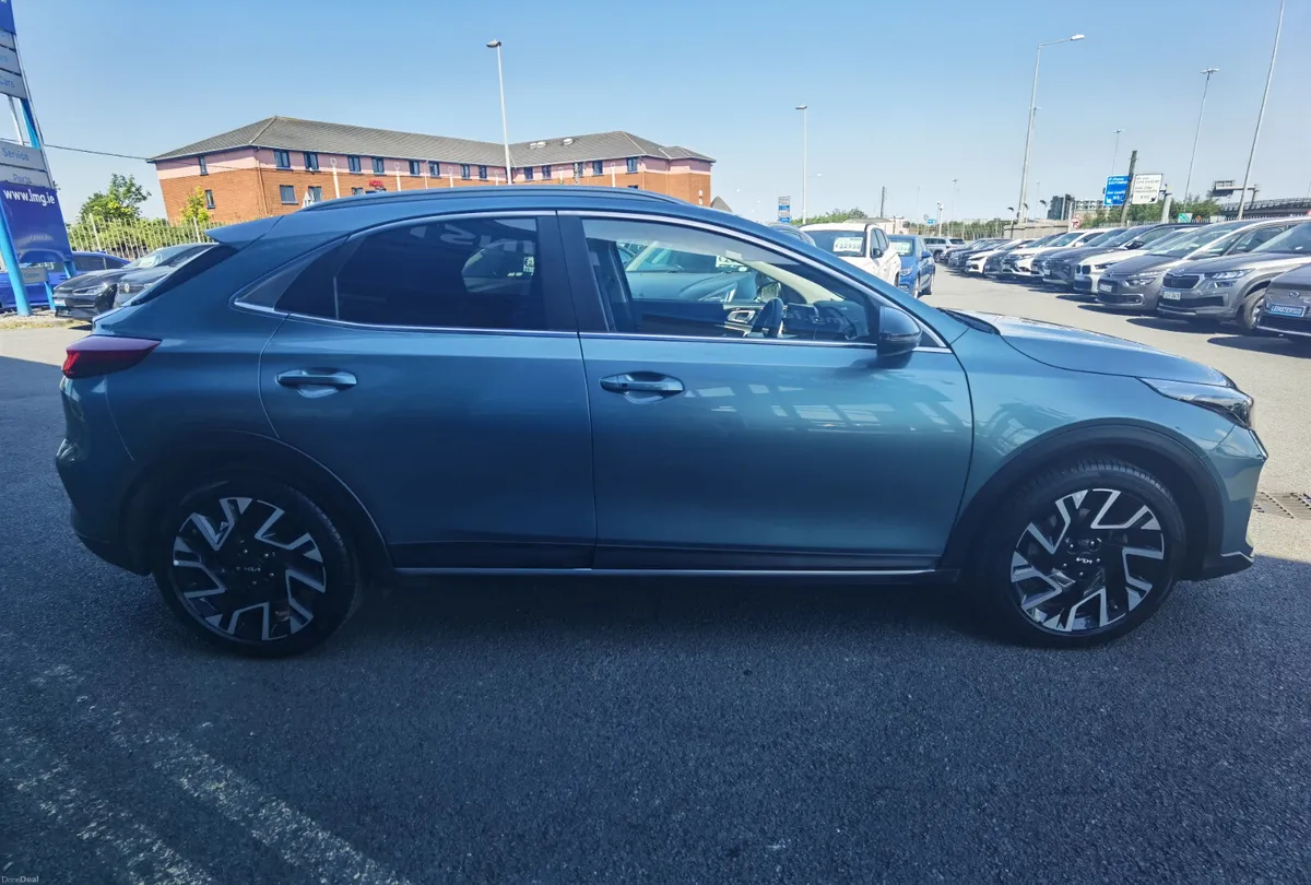 KIA XCEED 1.6 PE AUTOMATIC PETROL PLUG-IN HYBRID - Image 4