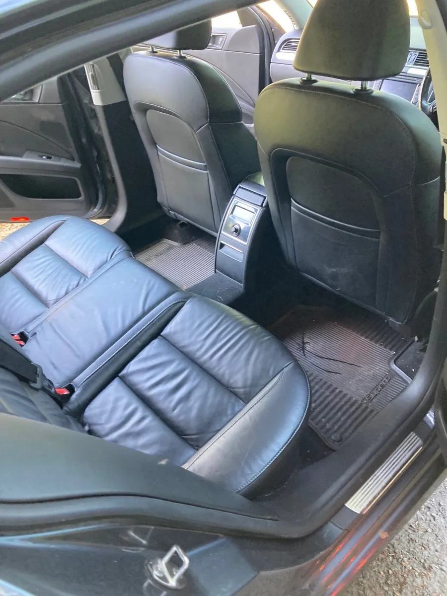 Skoda Superb 2009 - Image 2