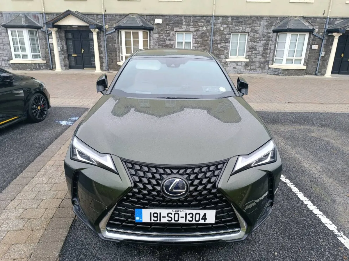 2019 Lexus UX hybrid. Lux Nori green. New NCT/ Tax - Image 4