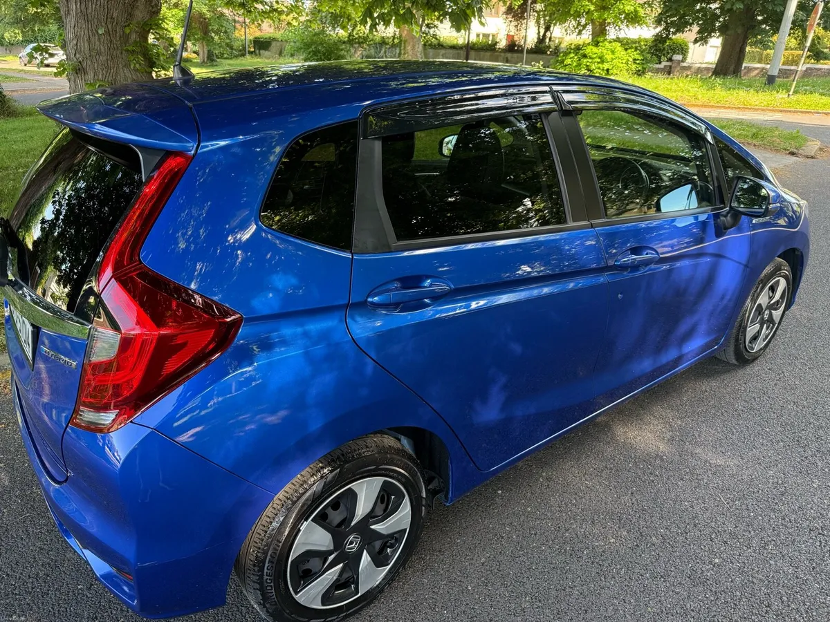 2019 Honda Fit 22000 kms only - Image 3