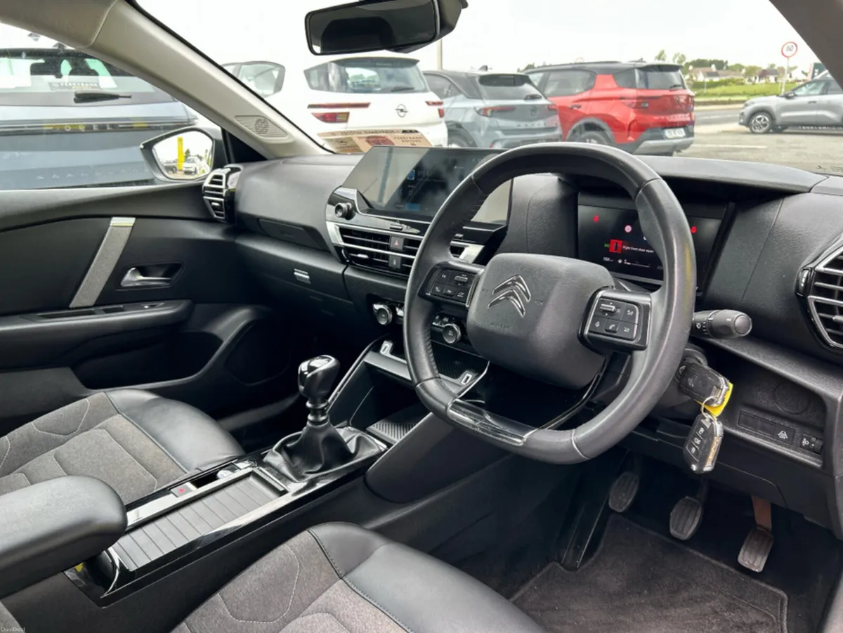 Citroen C4 FEEL PURETECH 100 MY22 4DR - Image 6