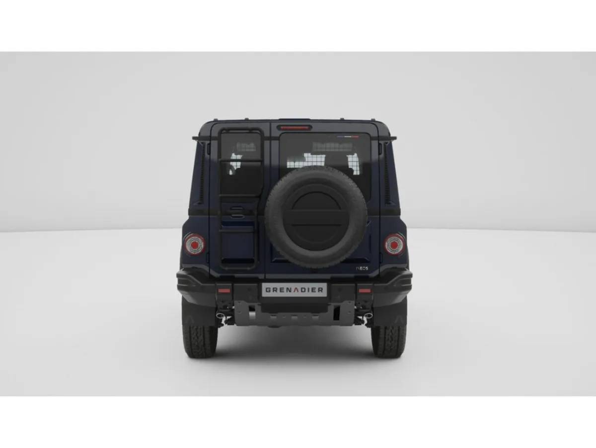 INEOS Grenadier Fieldmaster - 5-Seat (M1) Passenge - Image 4