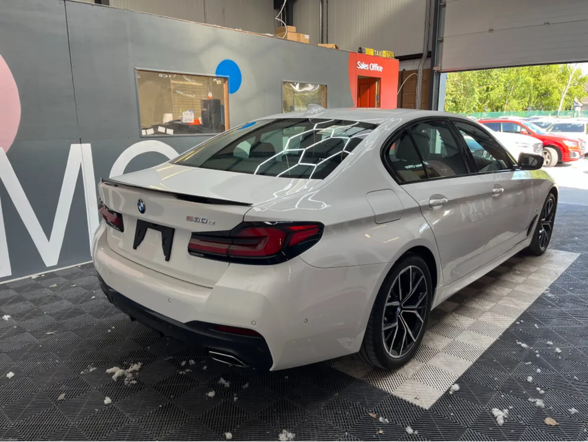 BMW 5-Series 2021 BMW 530E M-SPORT 2.0 AUTOMATIC / - Image 2
