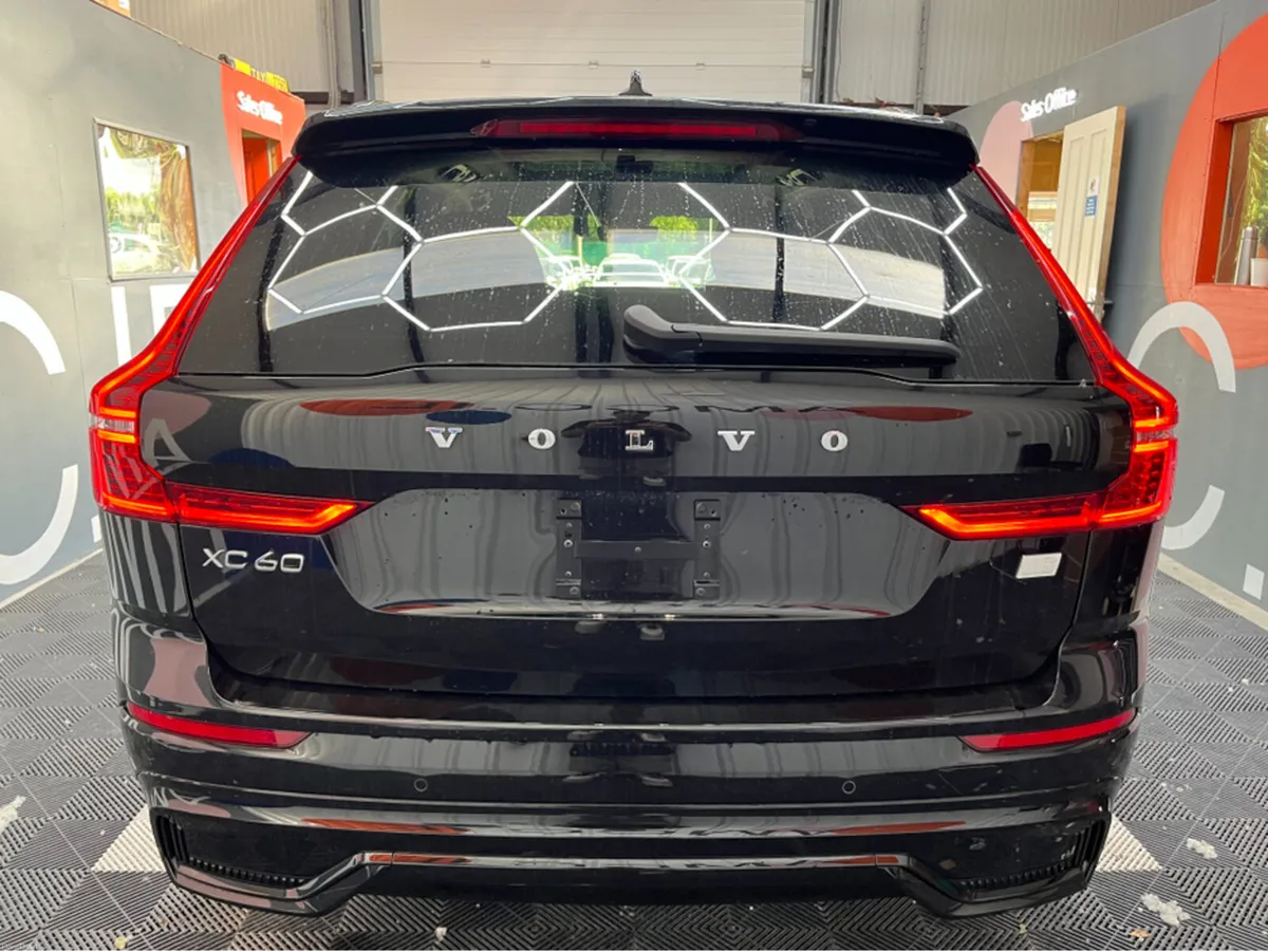 Volvo XC40 2024 VOLVO XC40 RECHARGE T6 2.0 AUTOMAT - Image 3