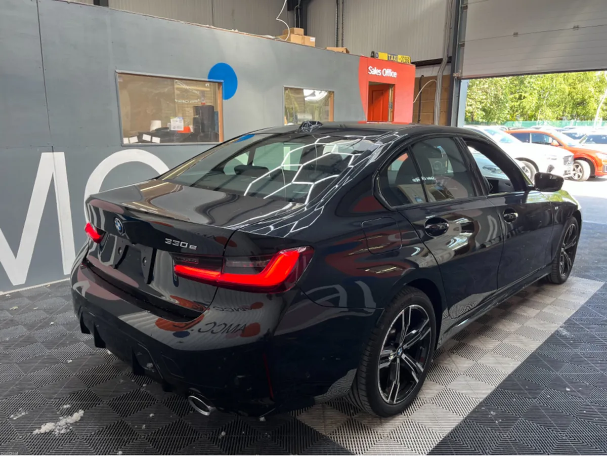 BMW 3-Series 2025 BMW 330E 2.0 AUTOMATIC / CRUISE - Image 2