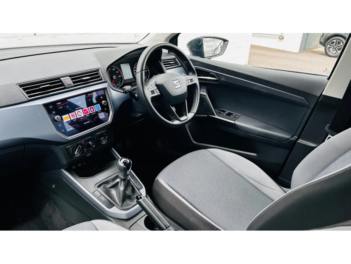 SEAT Arona LOW MILEAGE NCT 2028 1.0 TSI 115HP SE - Image 4