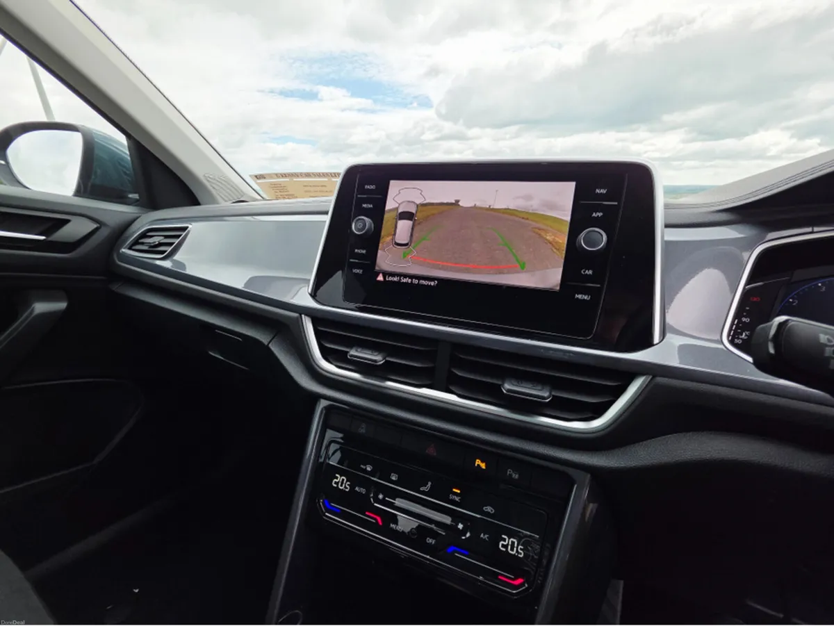 Volkswagen T-Roc STYLE 1.5 TSI D7F 150HP - Image 3