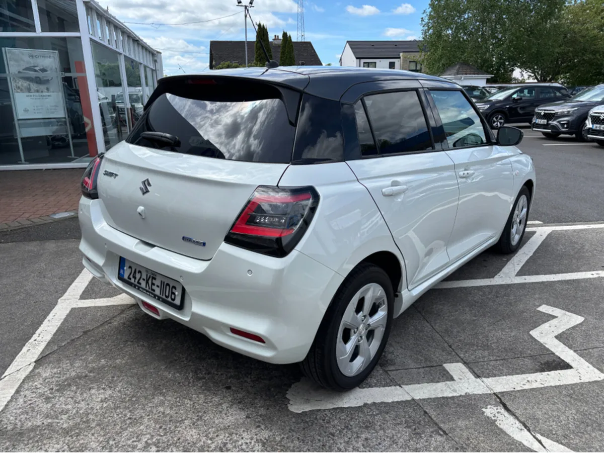 Suzuki Swift 1.2 HYBRID MOTION 5DR - Image 3