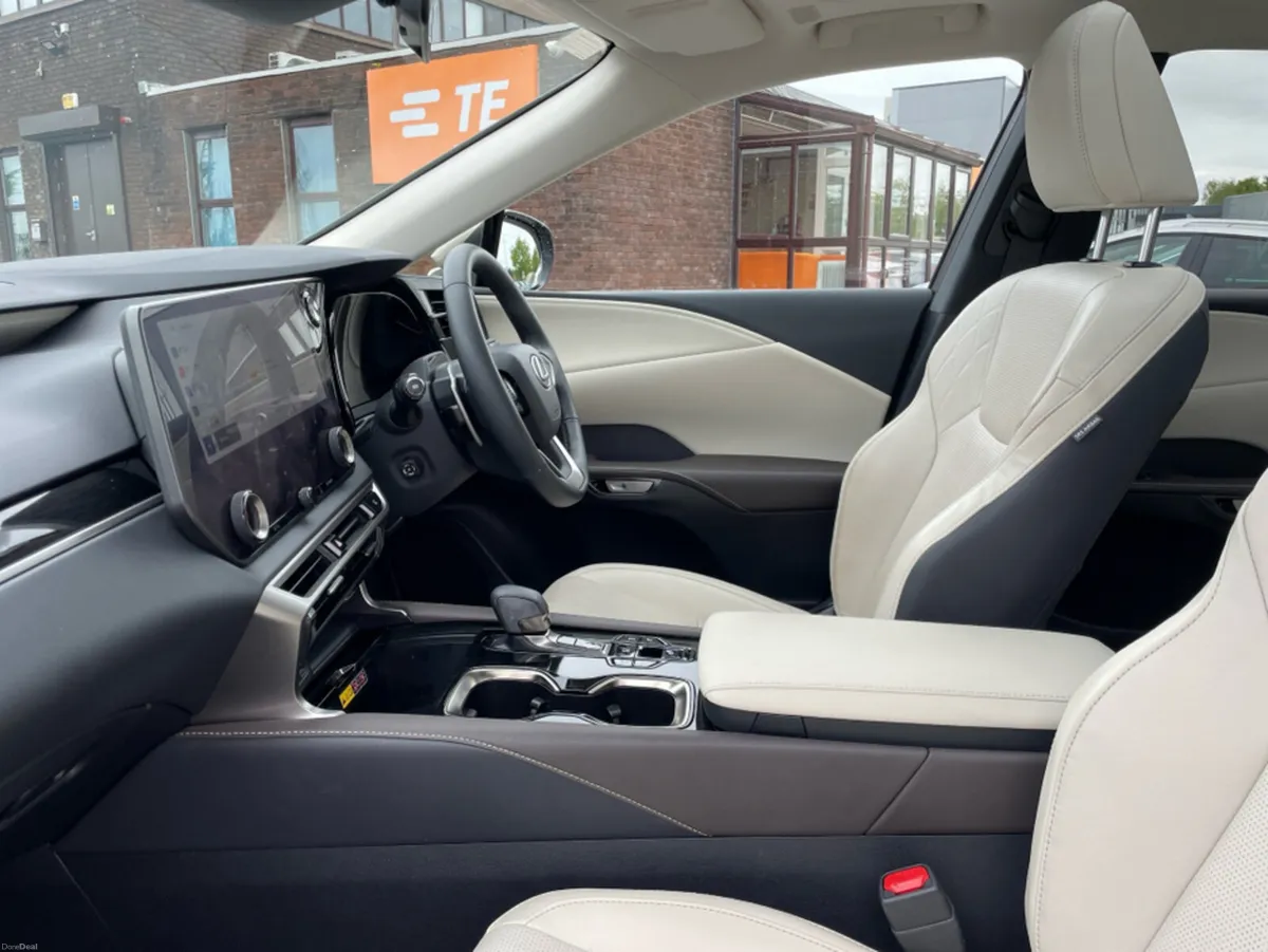 Lexus RX450H+ Luxury Plug In Hybrid // Heated Mirr - Image 2
