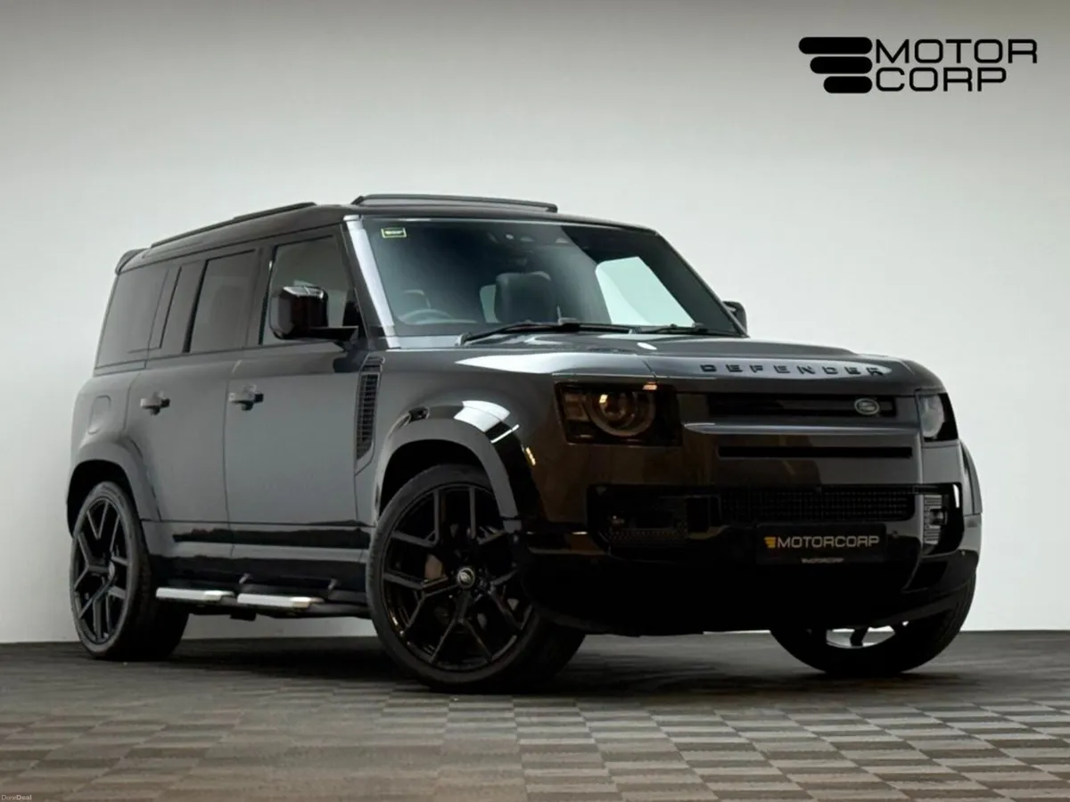 Land Rover Defender HSE X-DYNAMIC P400E - Image 1