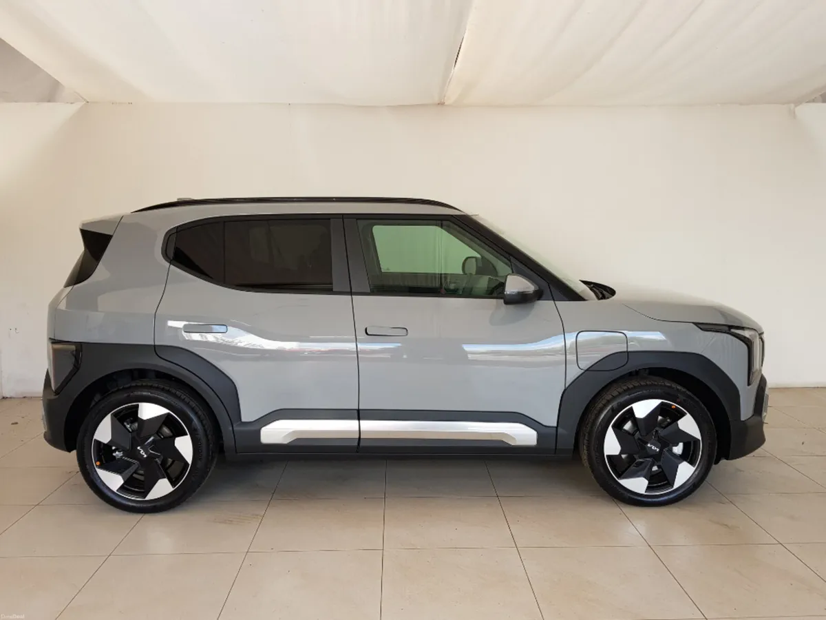 Kia EV2 DEMO Earth 42.2 kWh - Image 2