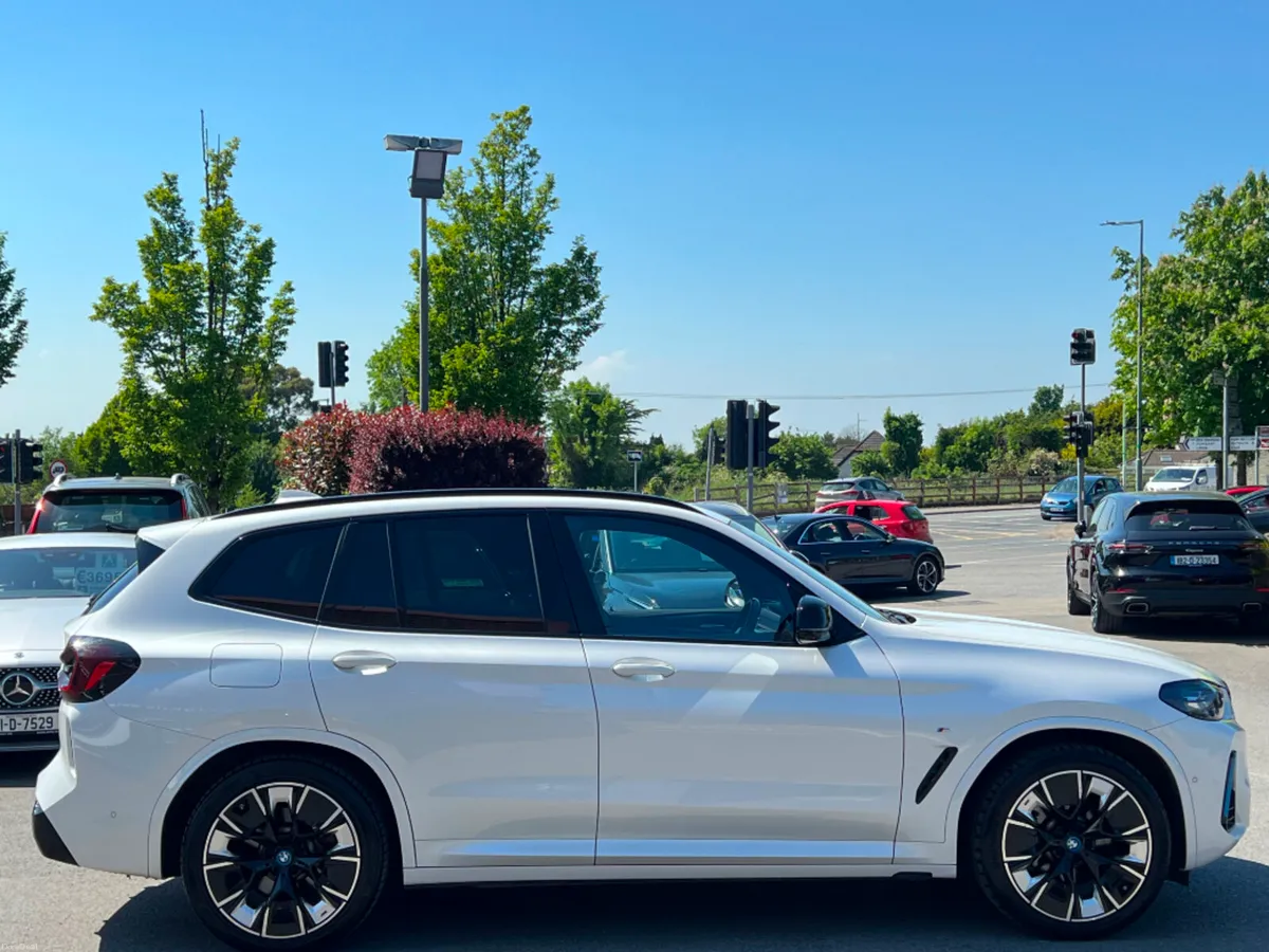 BMW iX3 M-SPORT PRO 80KW EV *HUGE SPEC* - Image 4