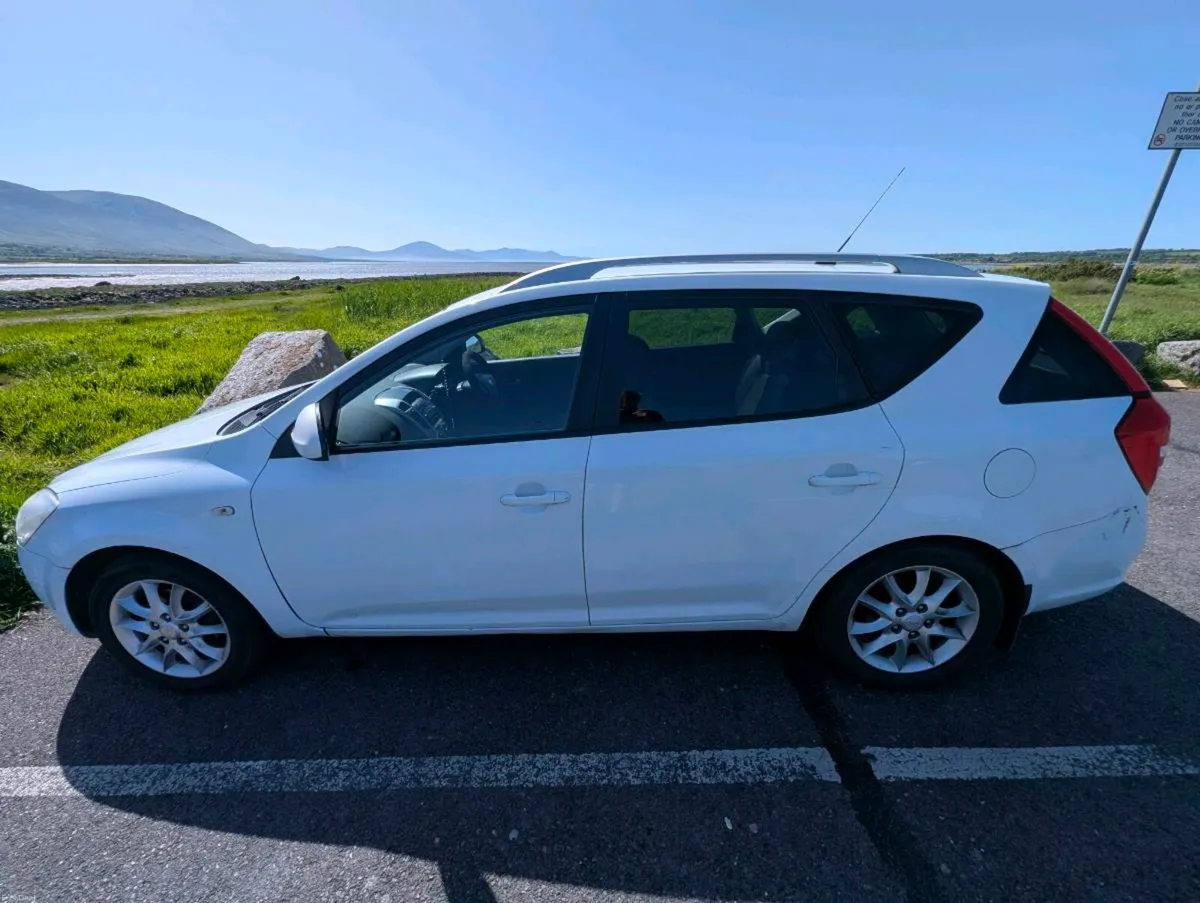 KIA CEED ED 2009 CRDI 1.6 - Image 3