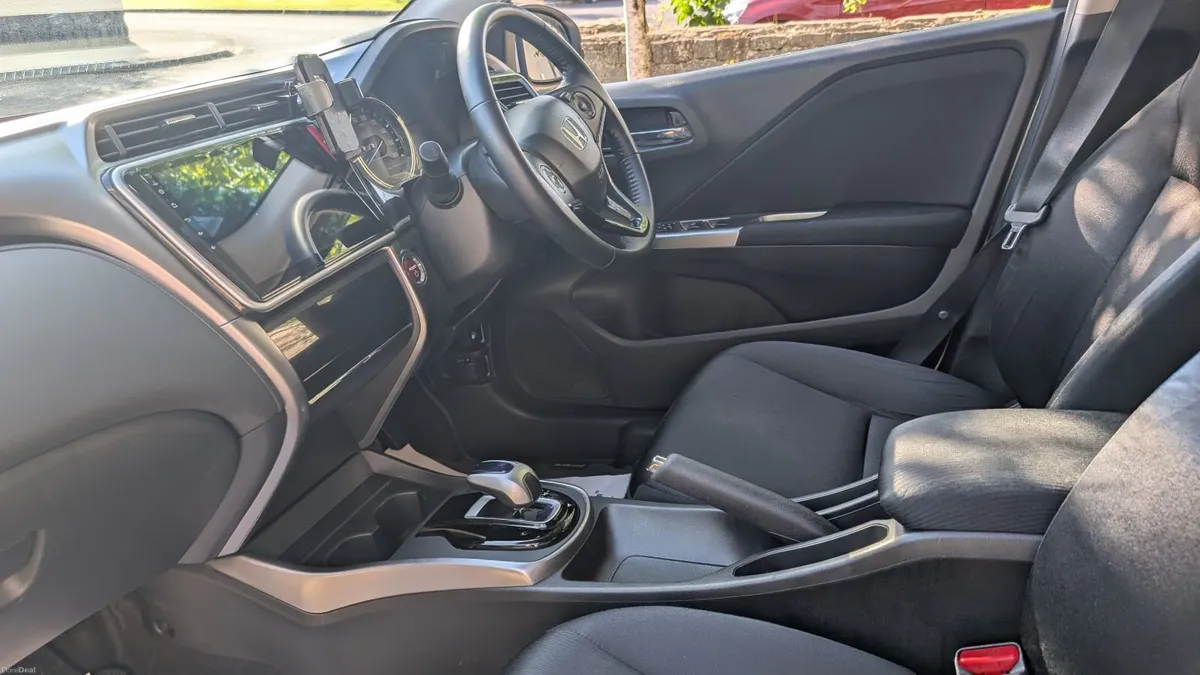 2015 Honda Grace Hybrid Automatic Petrol – Fresh N - Image 4