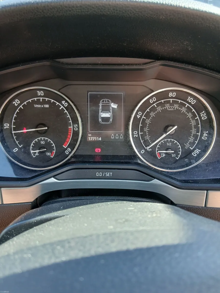 Skoda Superb 2016 - Image 3