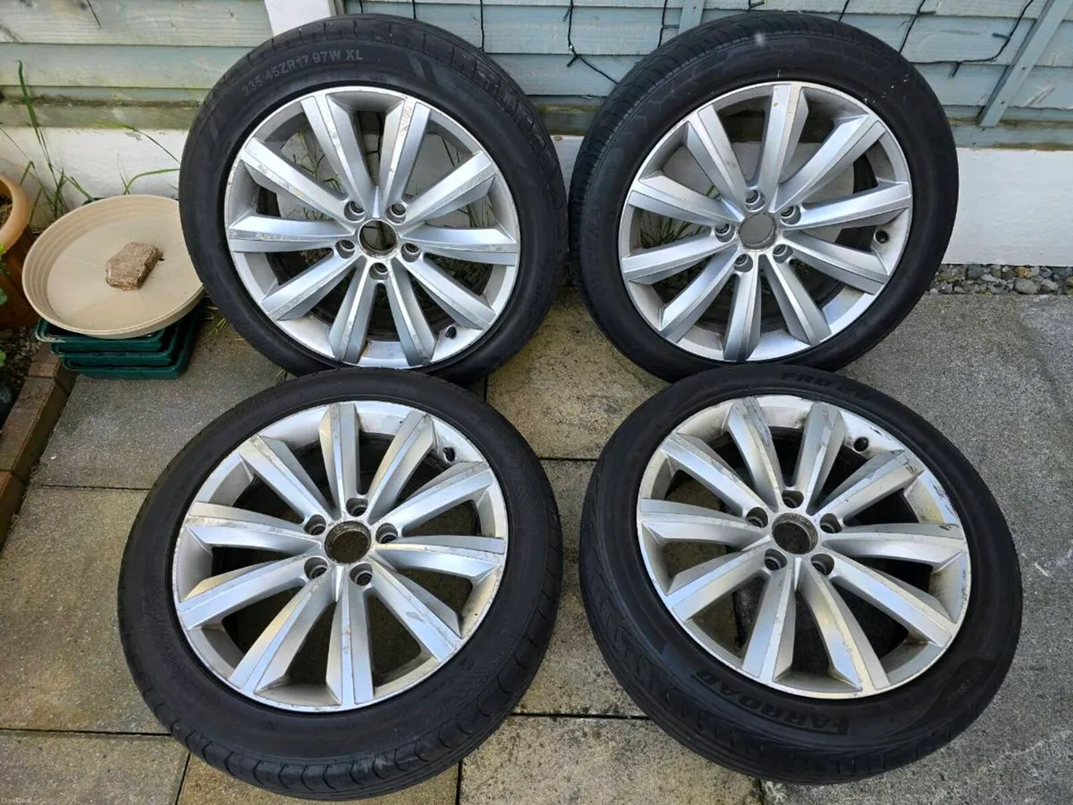 Volkswagen Alloys 235 45 R17 - Image 1