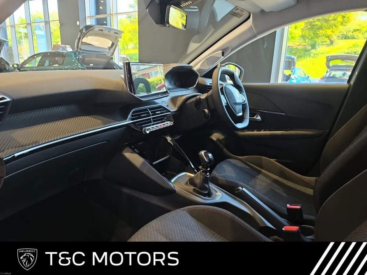 Peugeot 208 Style Turbo 100 Manual - in stock now - Image 4