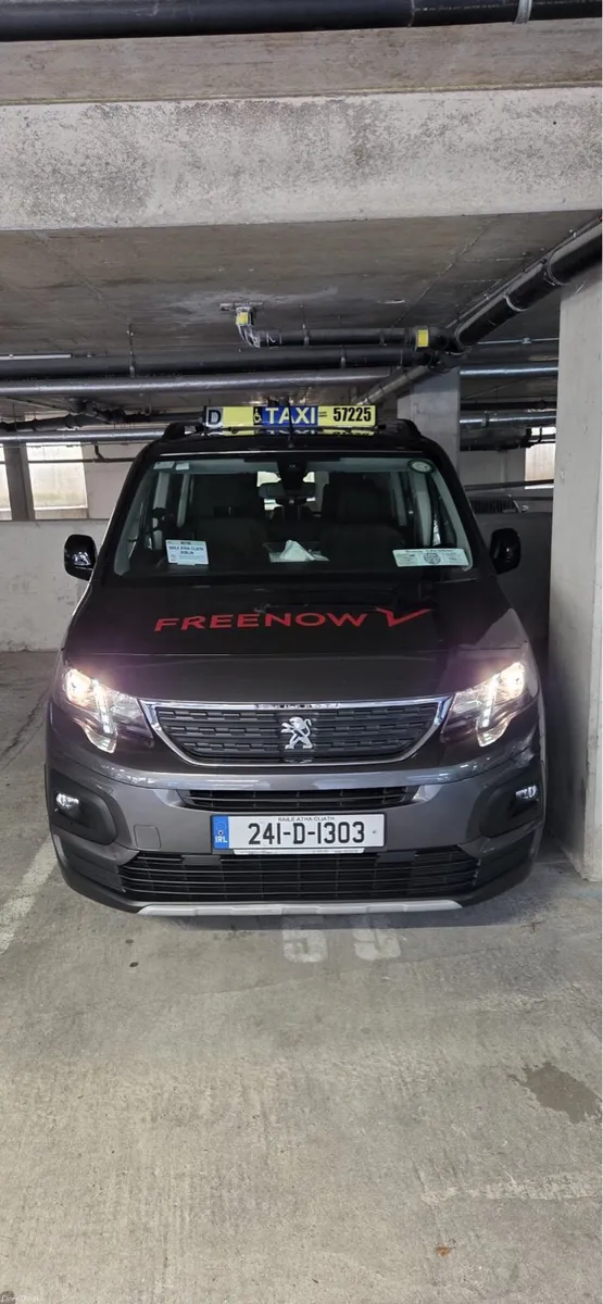 PEUGEOT RIFTER HORIZON 7-SEATER TAXI - Image 1