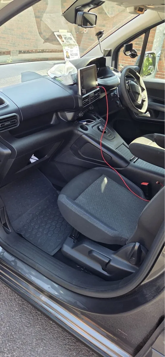 PEUGEOT RIFTER HORIZON 7-SEATER TAXI - Image 6