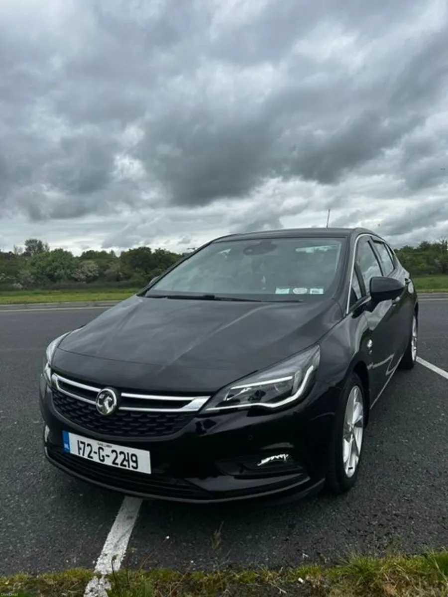 Vauxhall Astra Sri 1.4i Turbo 2017 only 58196km - Image 1