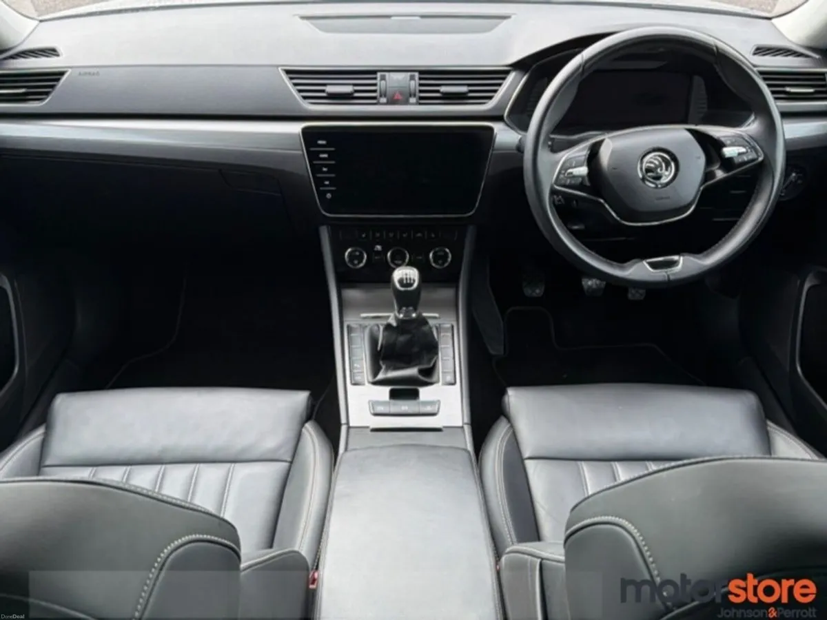 Skoda Superb Style 2.0 Diesel AUTO I LOW MILEAGE! - Image 4