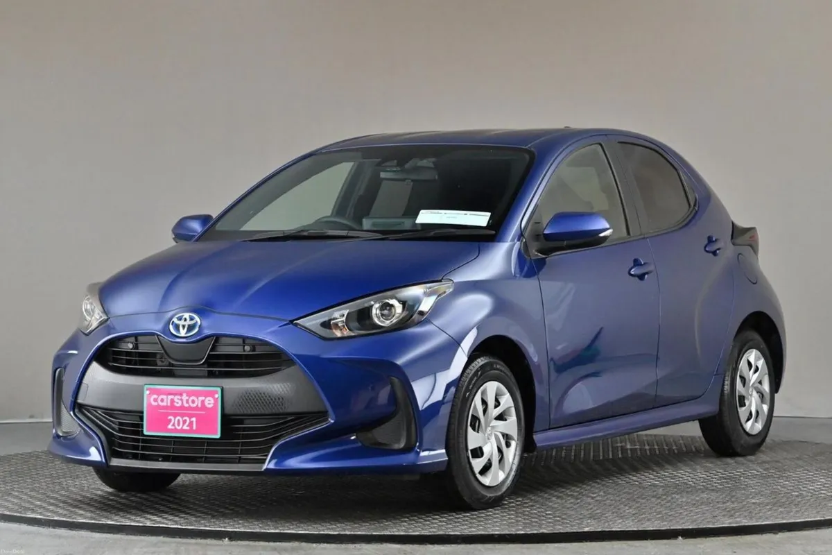 Toyota Yaris 1.5 HYBRID **REVERSE CAM**PARK SENSOR - Image 3