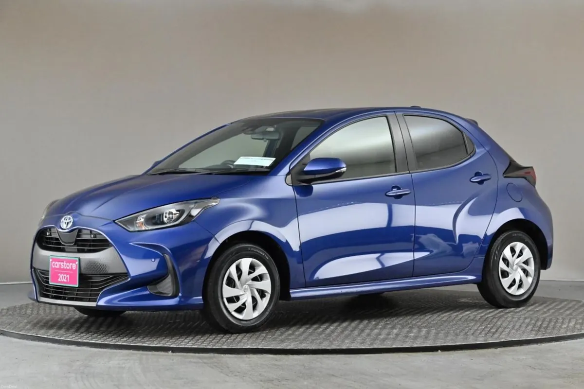 Toyota Yaris 1.5 HYBRID **REVERSE CAM**PARK SENSOR - Image 4