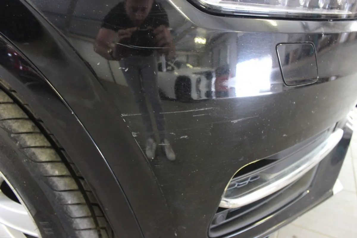 Volvo XC90 2.0 D5 225PS AWD MOMENTUM GEARTRONIC - Image 3