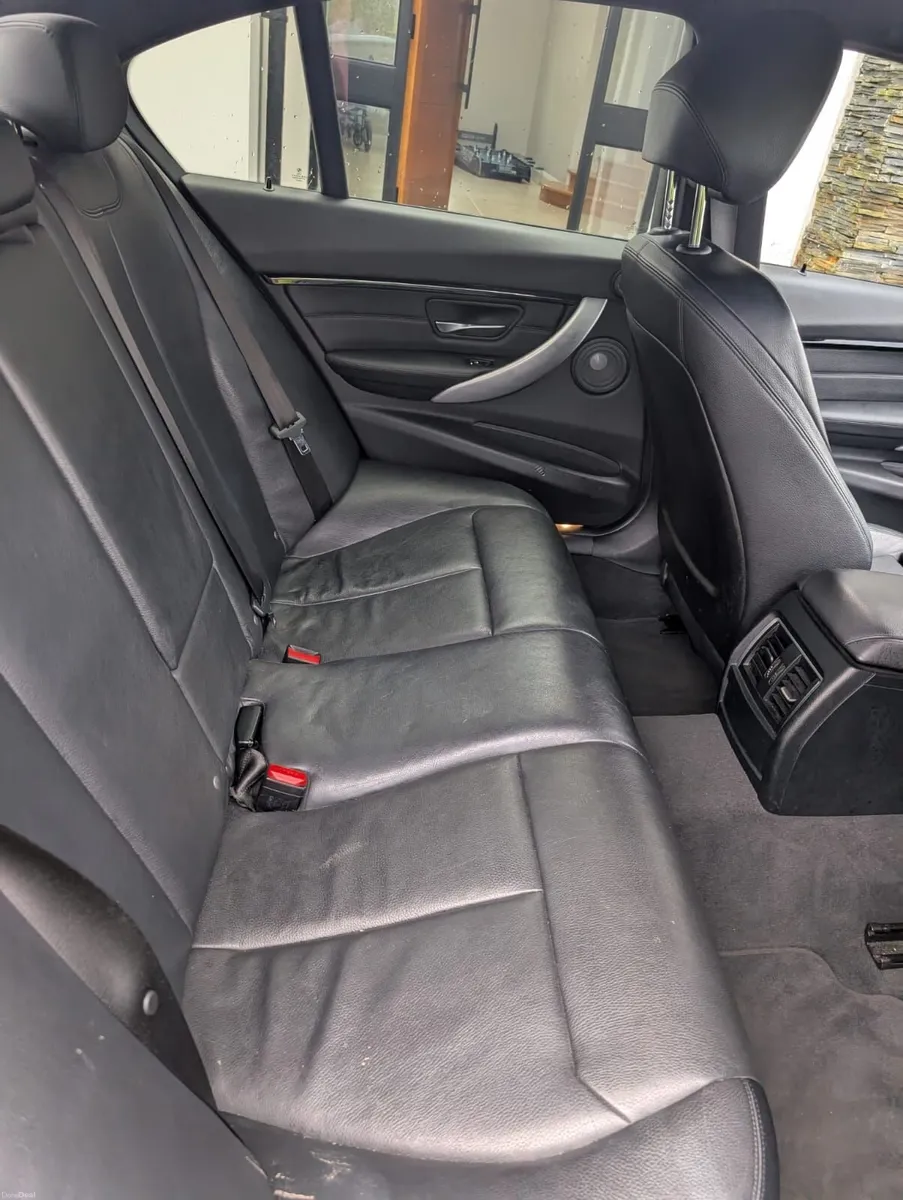 BMW 3-Series 2017 - Image 5