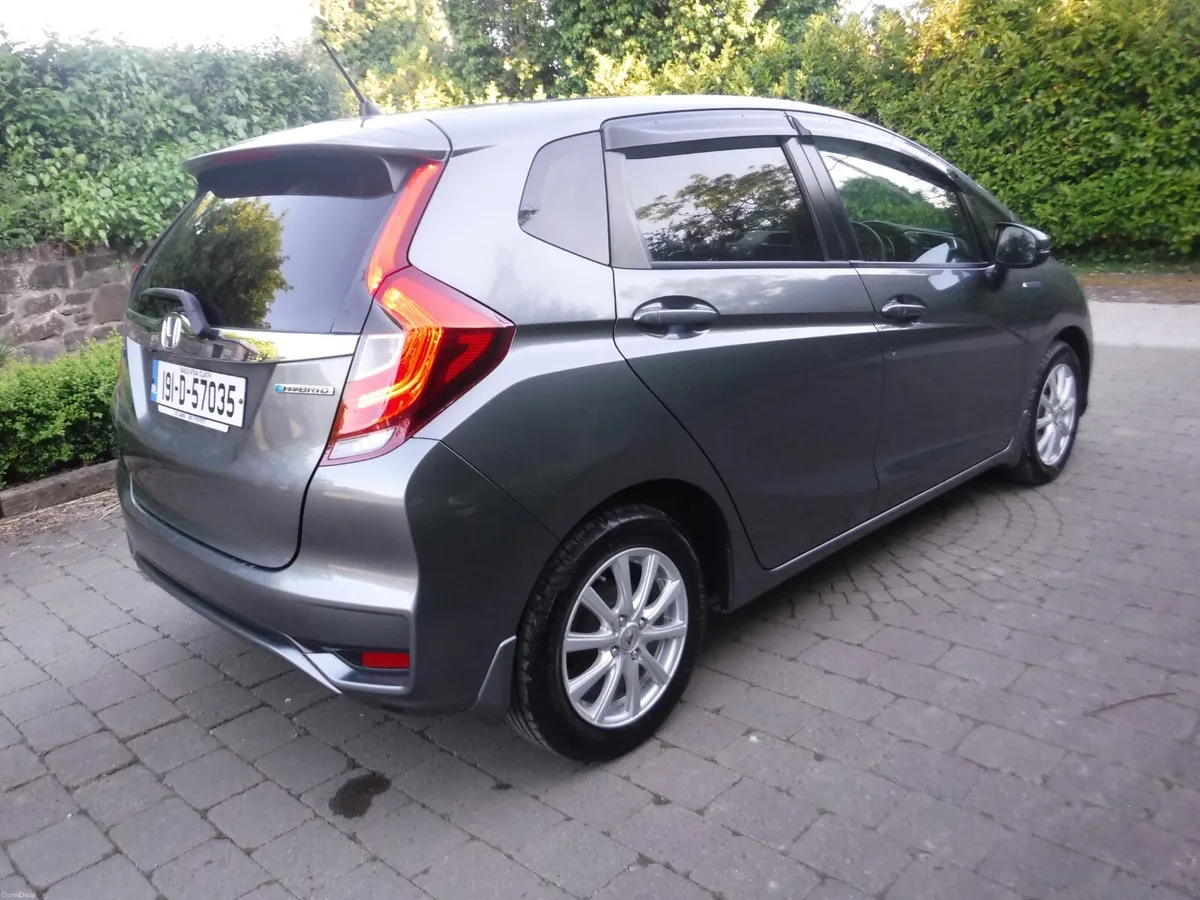HONDA FIT 1.5 AUTO HYBRID LOW MILES HIGH SPEC - Image 3