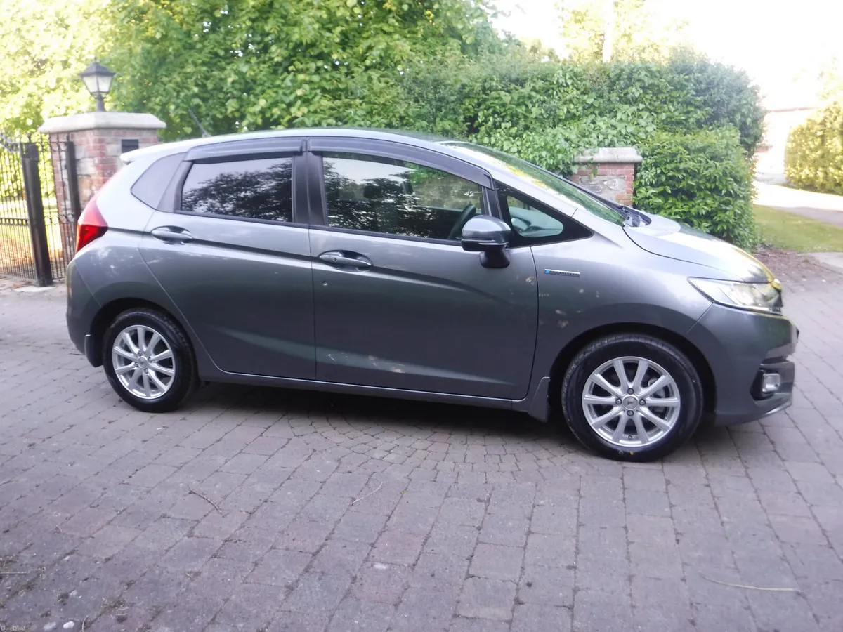 HONDA FIT 1.5 AUTO HYBRID LOW MILES HIGH SPEC - Image 2