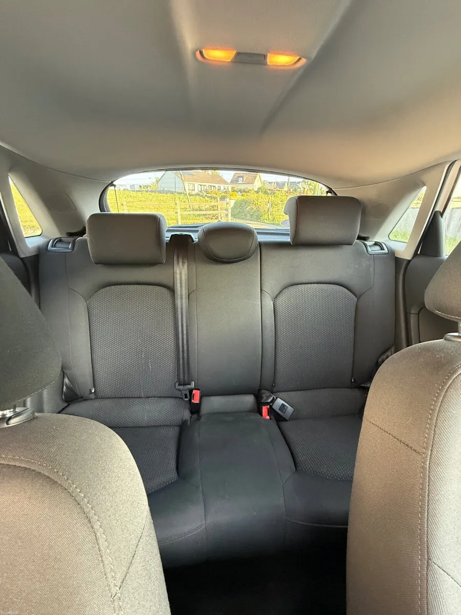Audi A1 2016 - Image 2