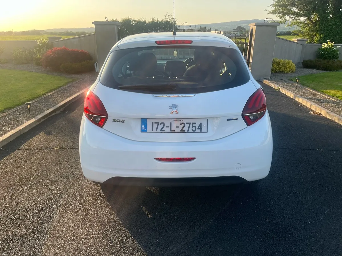 172 Peugeot 208 Active Puretech 1.2 Petrol - Image 2