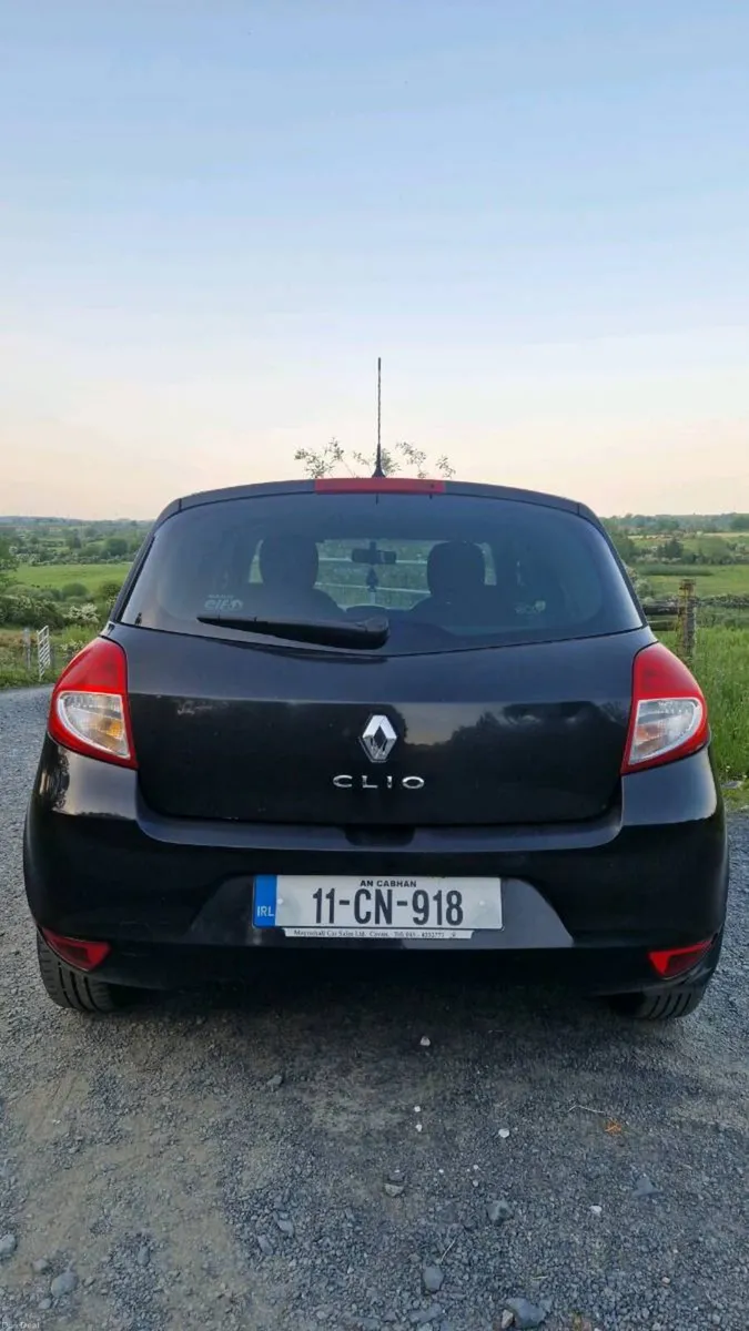 Renault Clio - Image 2