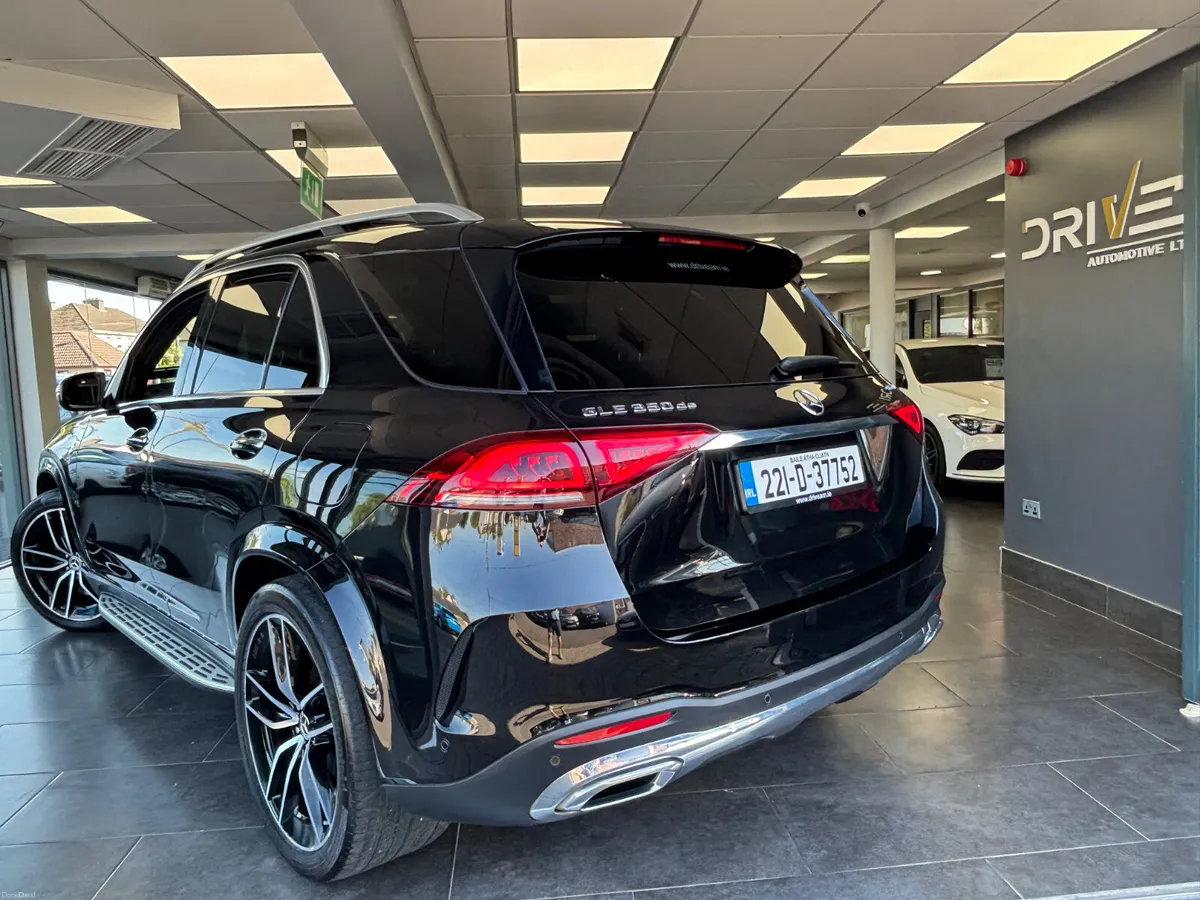 221d  Mercedes GLE300 de Premium plus - Image 3
