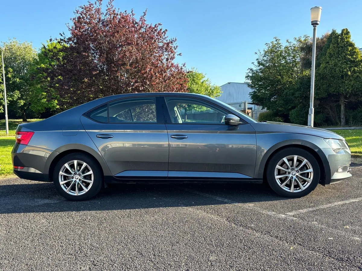 Skoda Superb 171reg - Image 4