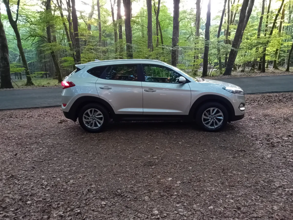 161 HYUNDAI TUCSON , 1.7 CRDI EXECUTIVE SUV - Image 5