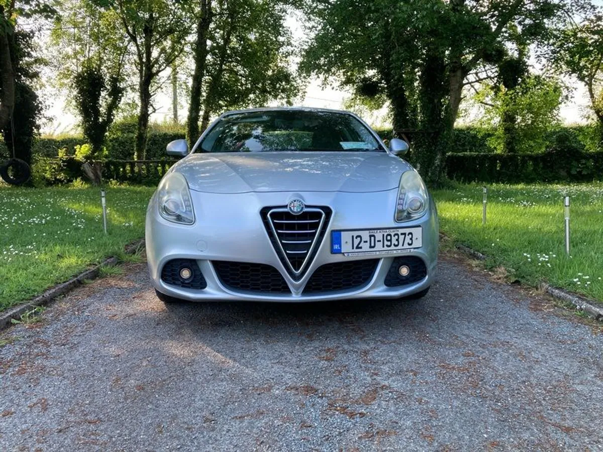 2012 Alfa Romeo Giulietta - Image 3