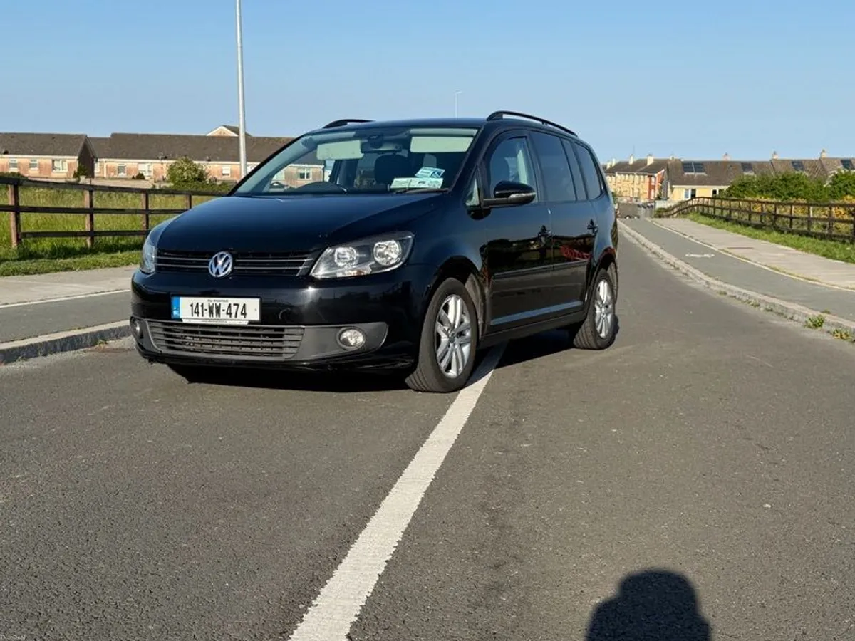 2014 Volkswagen Touran - Image 2