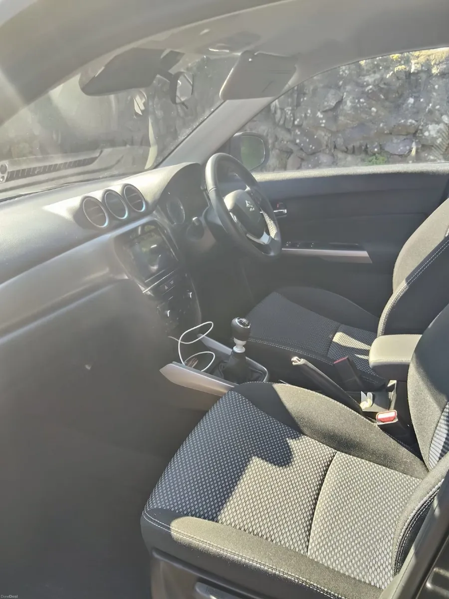 Suzuki Vitara 2023 - Image 6