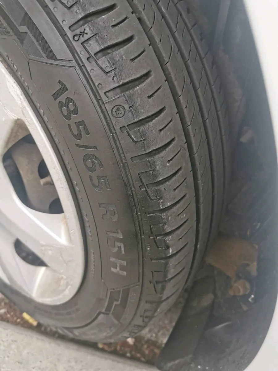 Car - Image 4