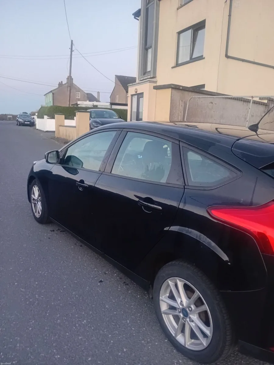Ford Focus - Image 2