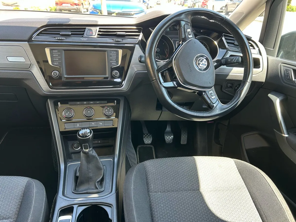 2016 Touran, 1.6TDI, 7 seater - Image 3