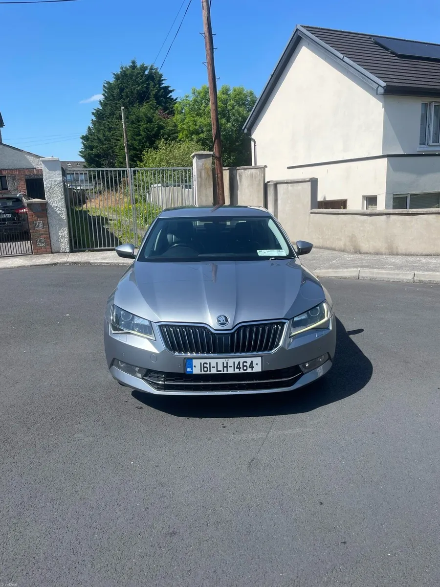 Skoda Superb - Image 1