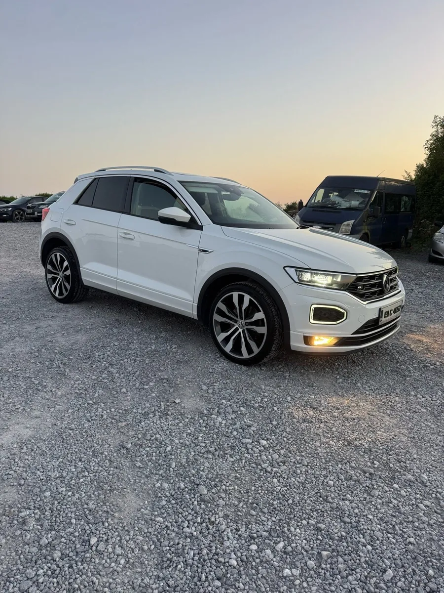 Volkswagen T-ROC R-Line - Image 4