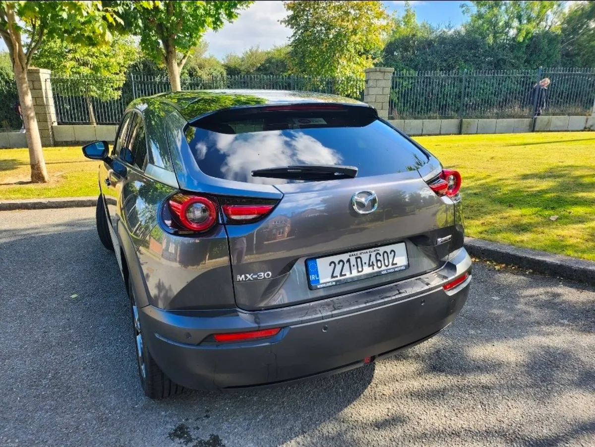 Mazda MX-3 2022 - Image 2