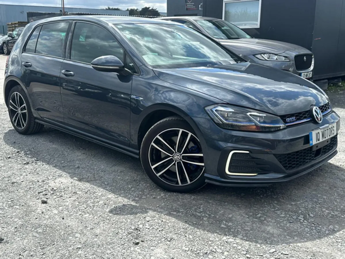Volkswagen Golf VOLKSWAGEN GOLF GTE Automatic Petr - Image 1