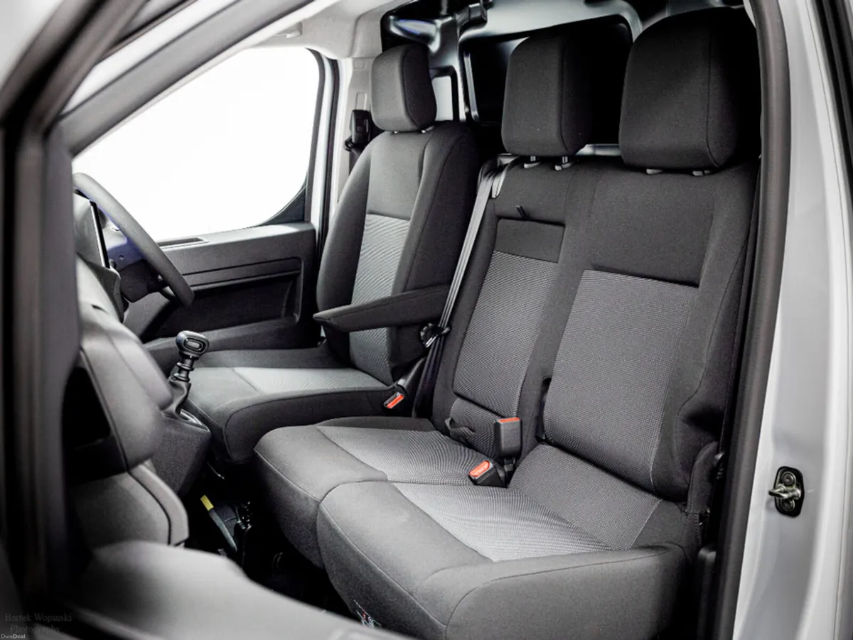 Peugeot Expert *High Spec* Pro Premium 2.2 Diesel - Image 4